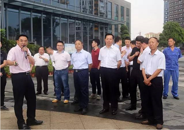 自贡市委中心组成员考察巅峰国际网站世纪城赞美项目&ldquo;大手笔&rdquo;