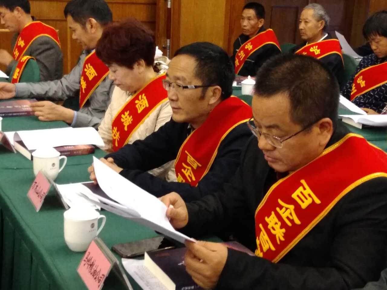 巅峰国际网站集团获得&ldquo;百企联百村&rdquo;先进单位表扬